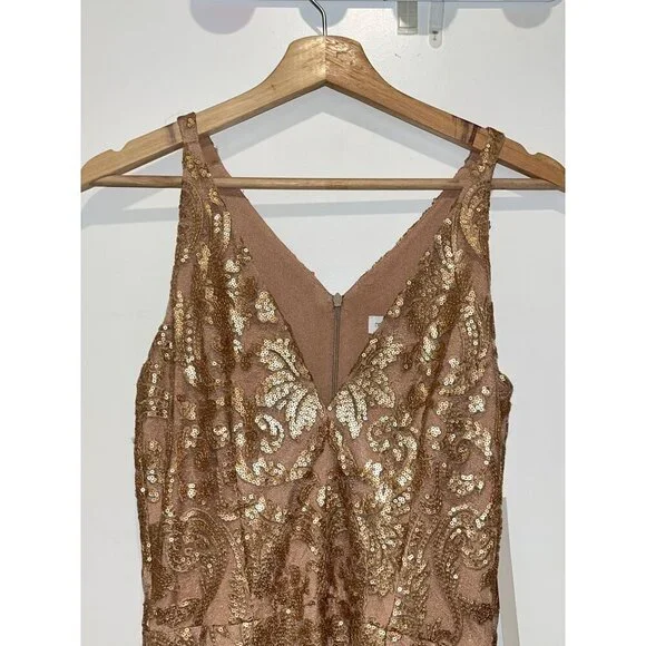 green emerald velvet dress Dress the Population Lilly in Rose Gold Multi main image 1